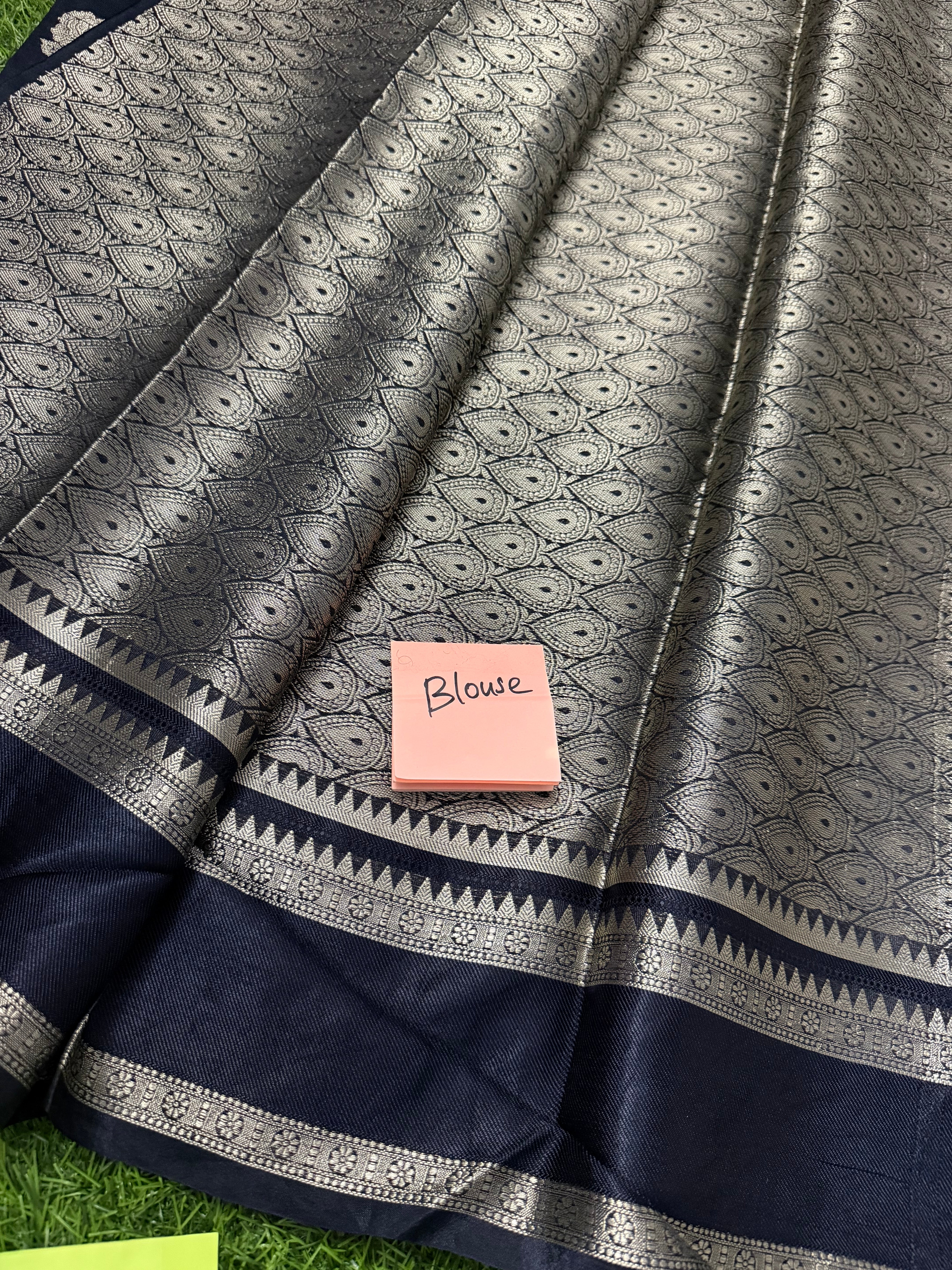 Warm silk black colour