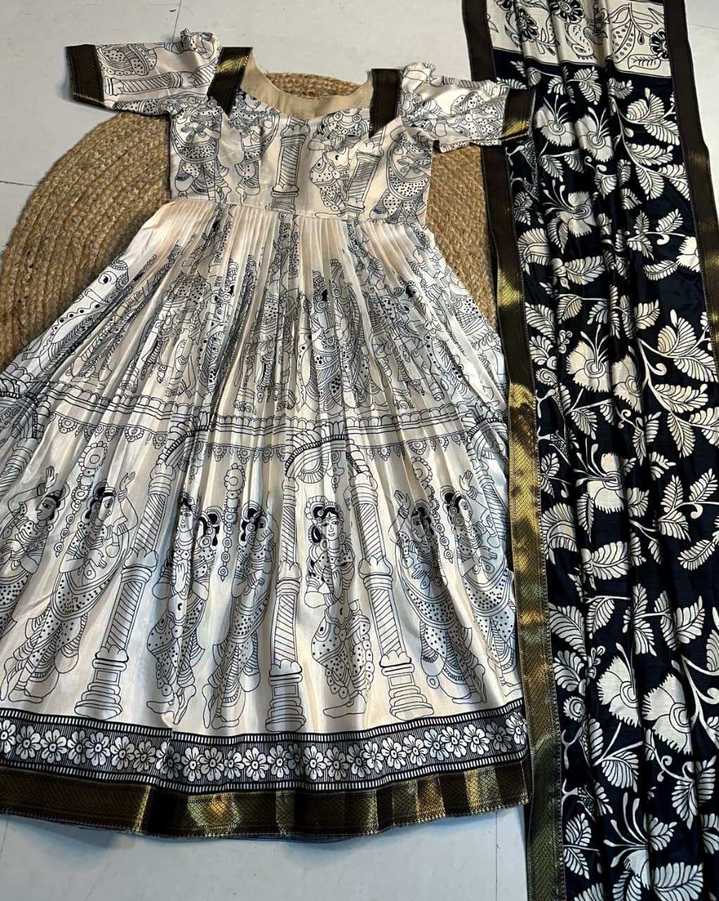 Telugu biggboss Ritu anarkali recreation dress
