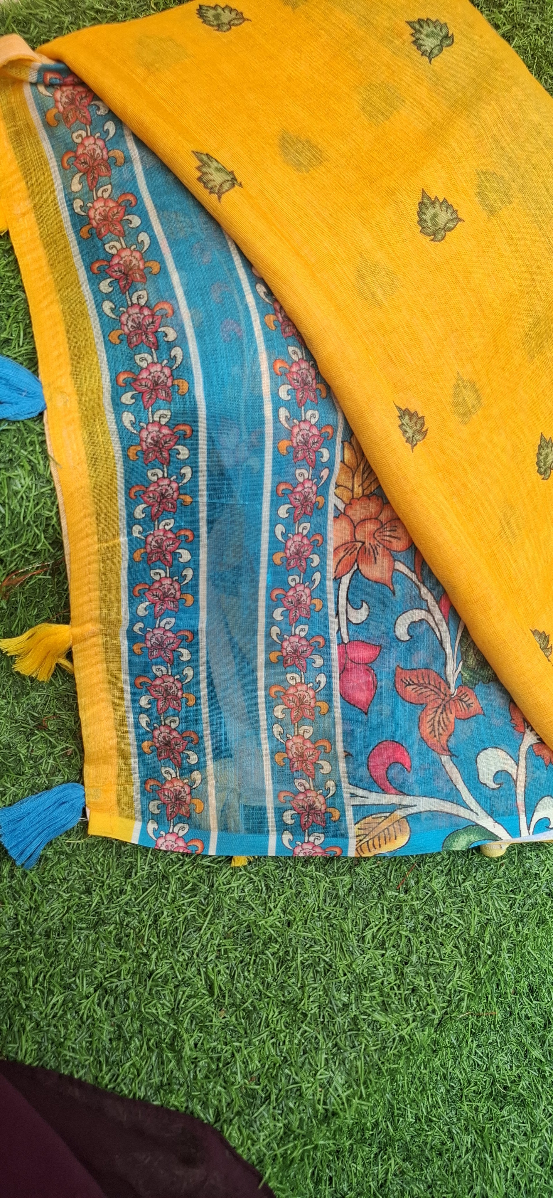 Yellow beauty vatsaly